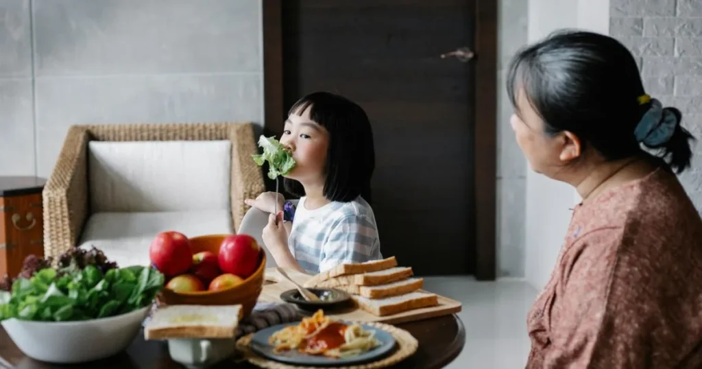 Comer com atenção plena: o que é e por que faz diferença no dia a dia