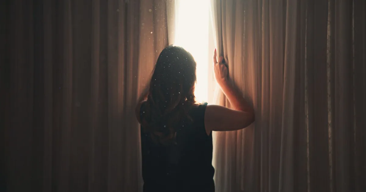 Ritmo circadiano: como a luz natural ajusta o seu relógio biológico
