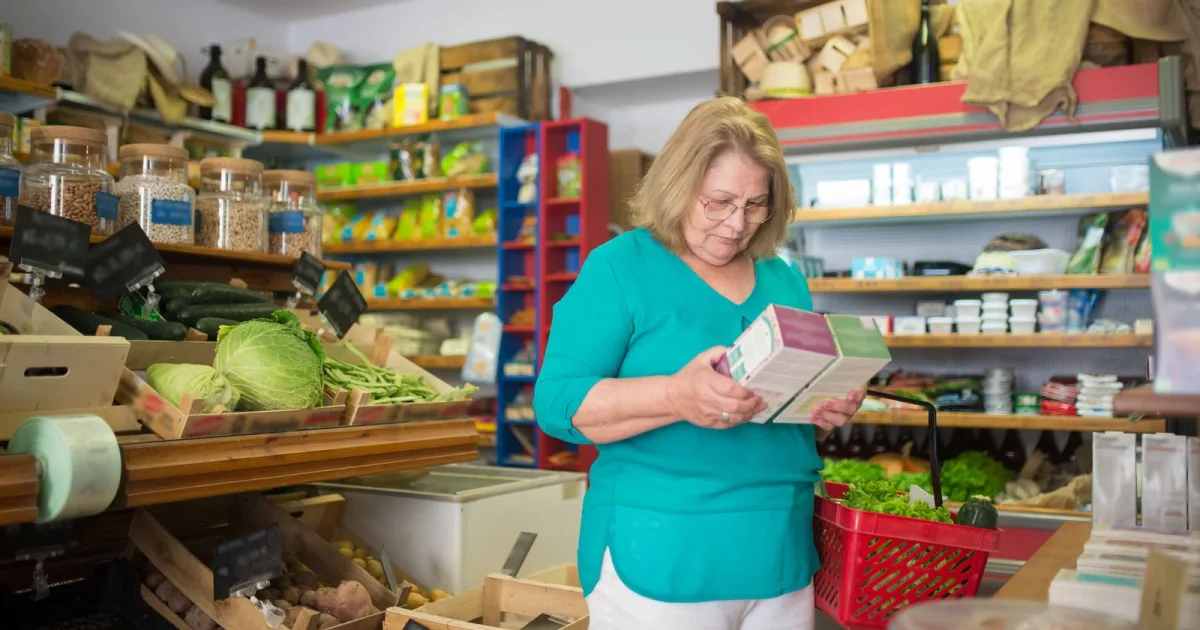 Como ler rótulos de alimentos: um guia simples para a hora da compra